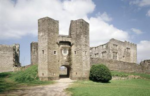 berry pomeroy castle 1