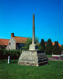 binham wayside cross 1