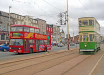 blackpool sightseeing  see the best of blackpool by bus 1