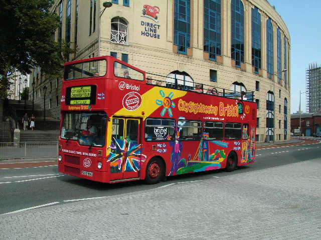 bristol sightseeing  see the best of bristol by bus 1