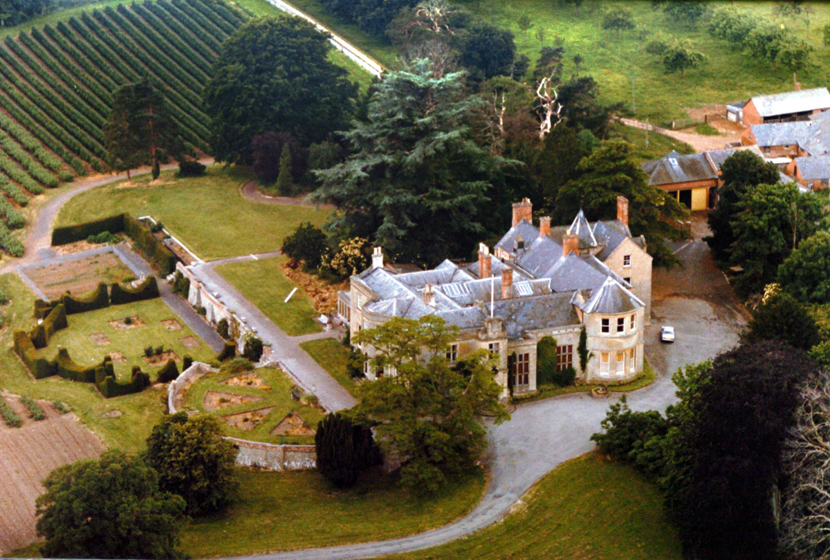 burton court and gardens 1