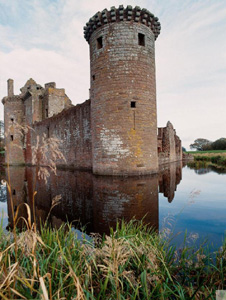 caerlaverock castle 1