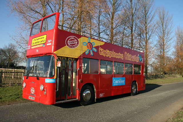 colchester sightseeing  see the best of colchester by bus 1