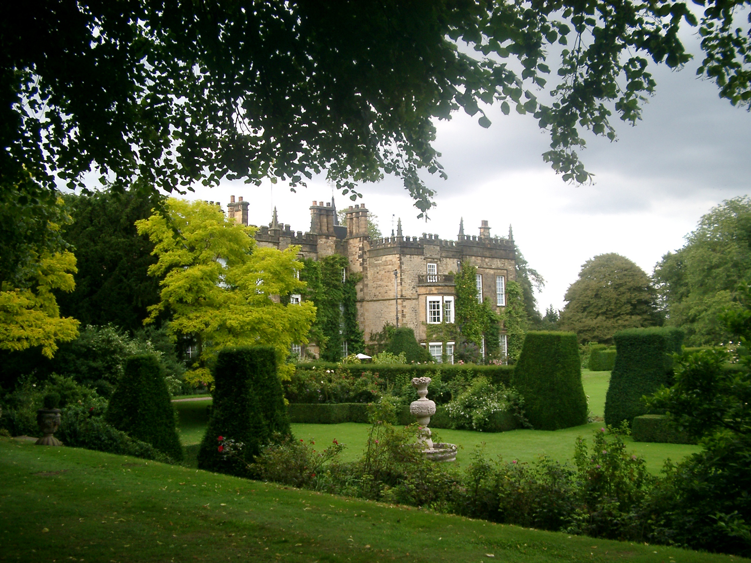 renishaw hall and gardens 1