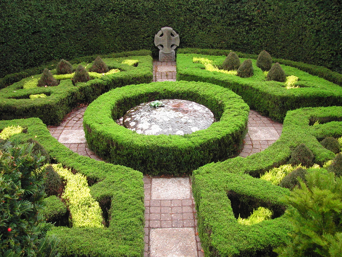 the garden at the bannut 1