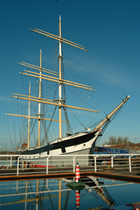 the tall ship at glasgow harbour 1