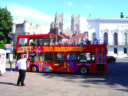 york city sightseeing  see the best by bus 1